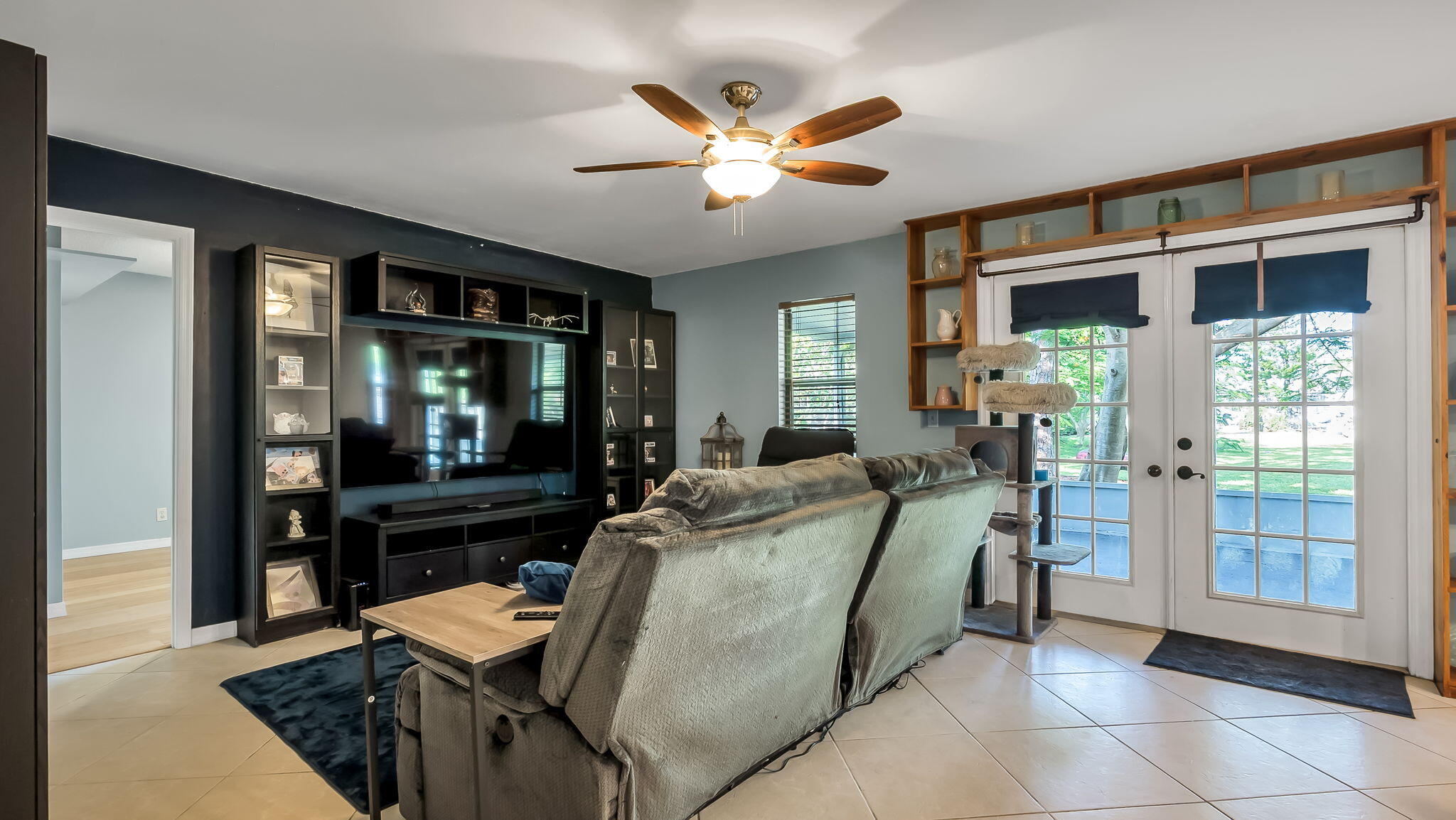 PALM BEACH FARMS CO 3 - Residential