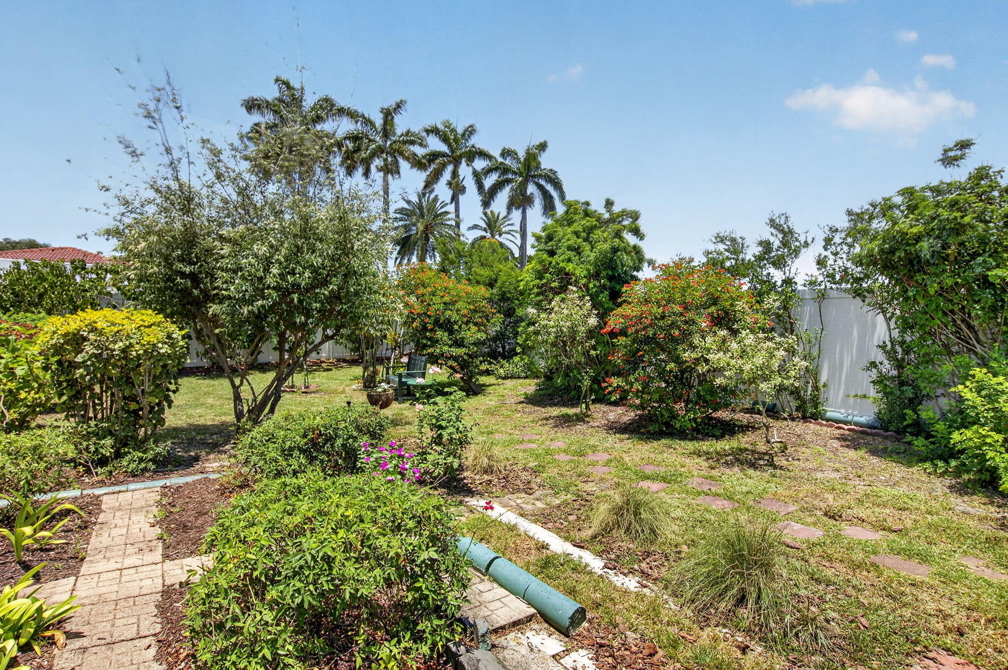 CRANBROOK LAKE ESTATES - Residential