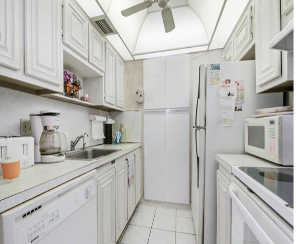 Pompano Beach Club South - Residential