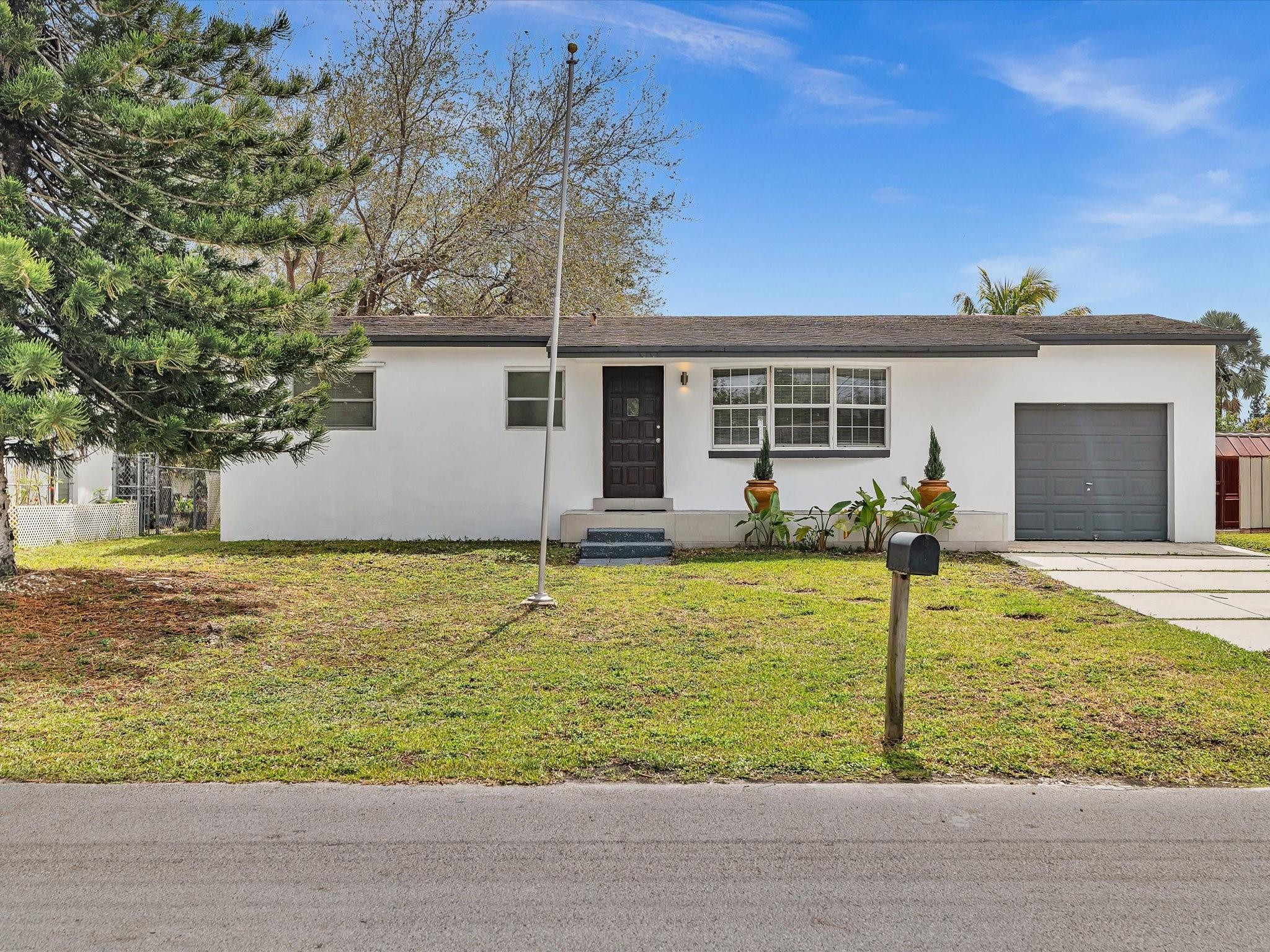 Stirling Lake 48-45 B - Residential