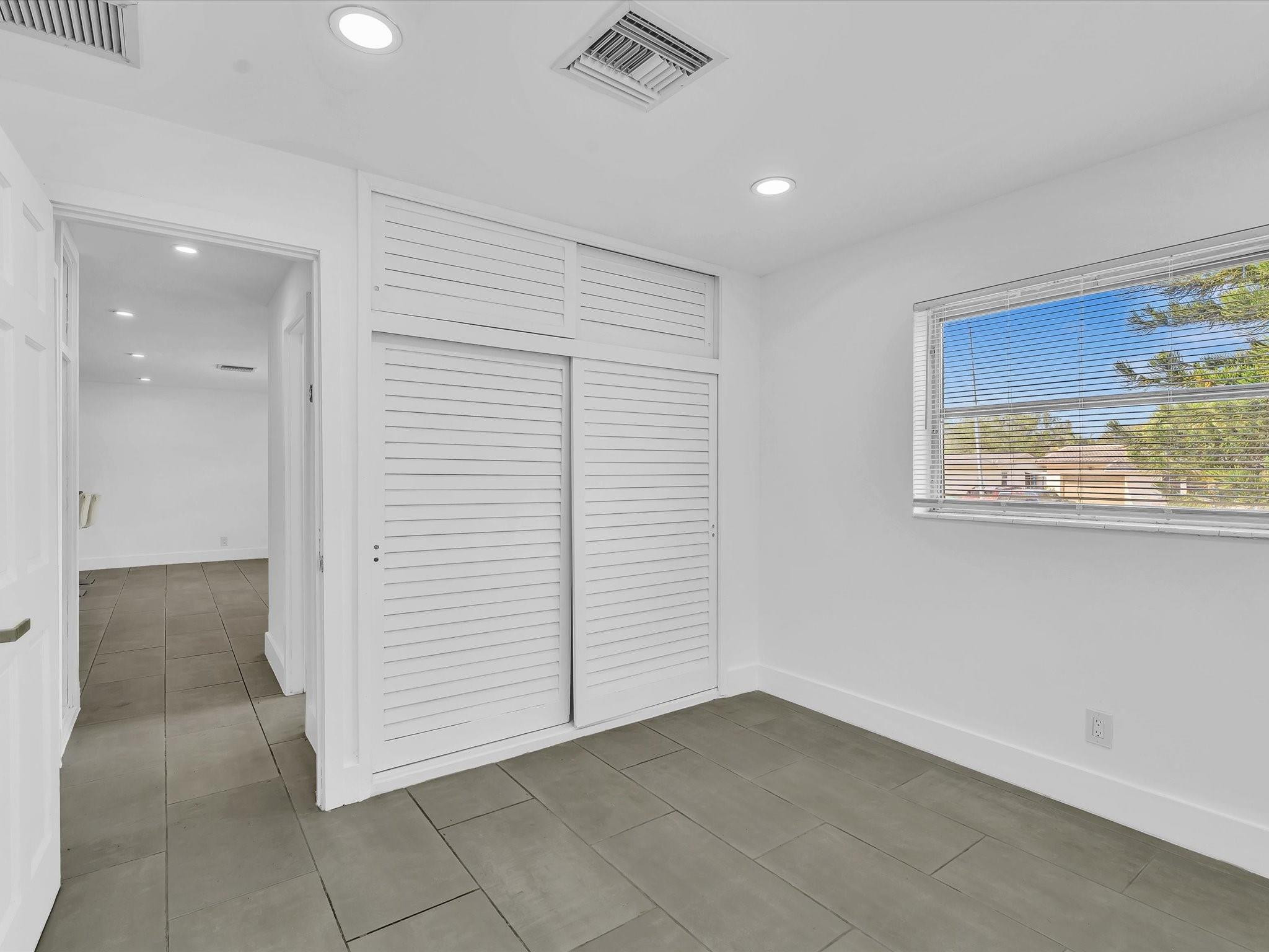 Stirling Lake 48-45 B - Residential