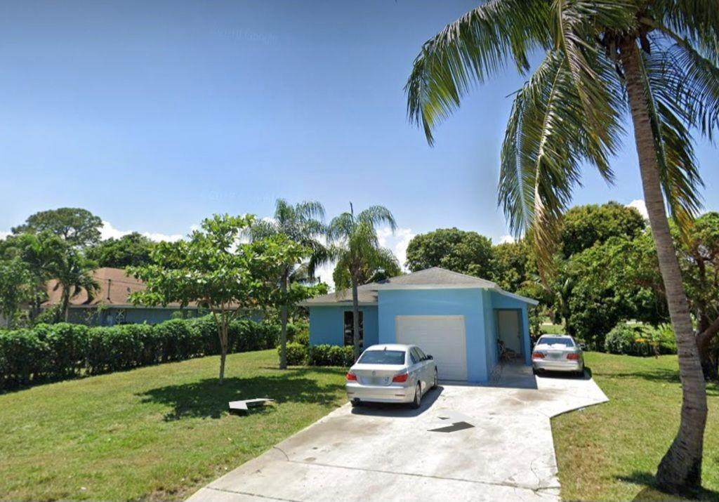 ESTATE SALE! Awesome home in a great Delray Beach location - close to shopping and just minutes to The Avenue! Great investor property - easy to rent  and no HOA dues or restrictions - could make a great AirBnb! Property needs TLC, primarily cosmetics. *This home qualifies for our Guaranteed Sale Program!*