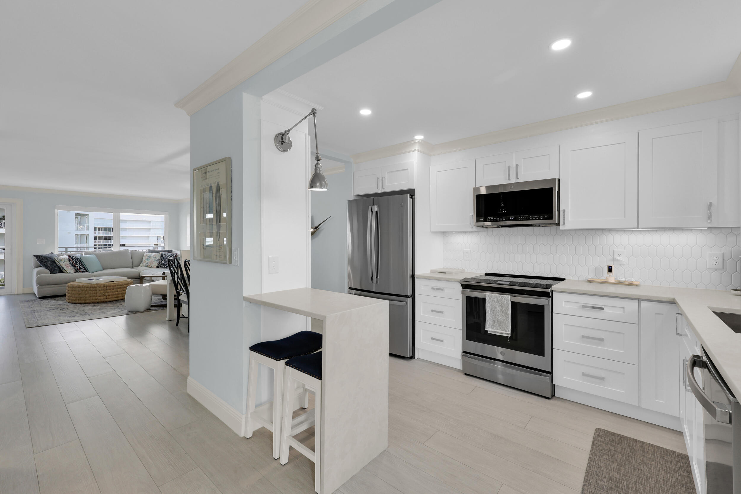 MONTEREY HOUSE CONDO - Residential