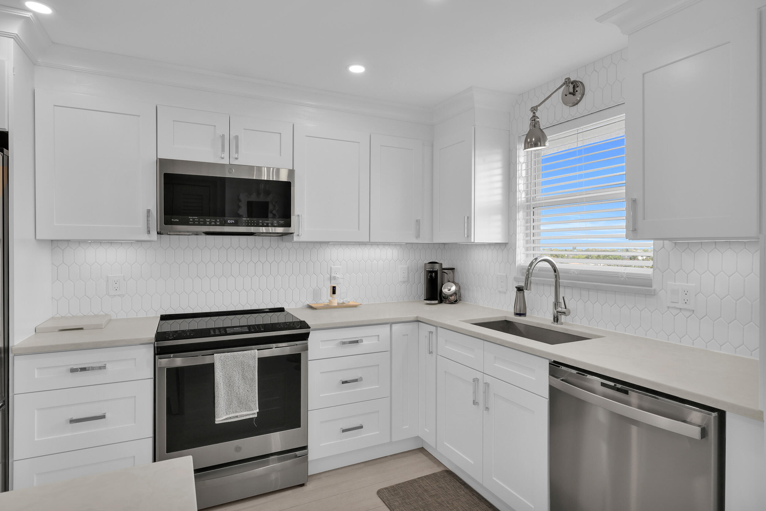 MONTEREY HOUSE CONDO - Residential