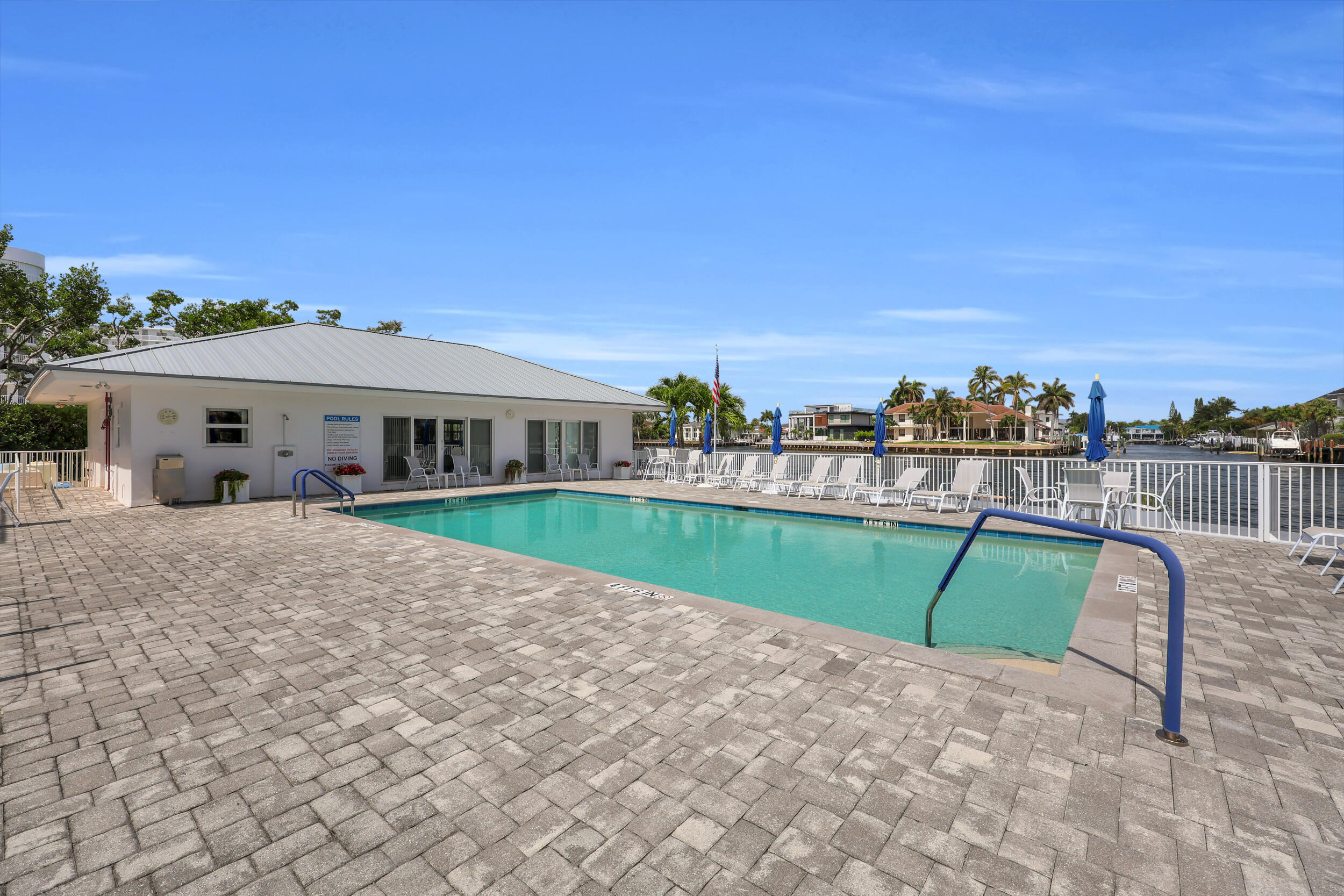 MONTEREY HOUSE CONDO - Residential