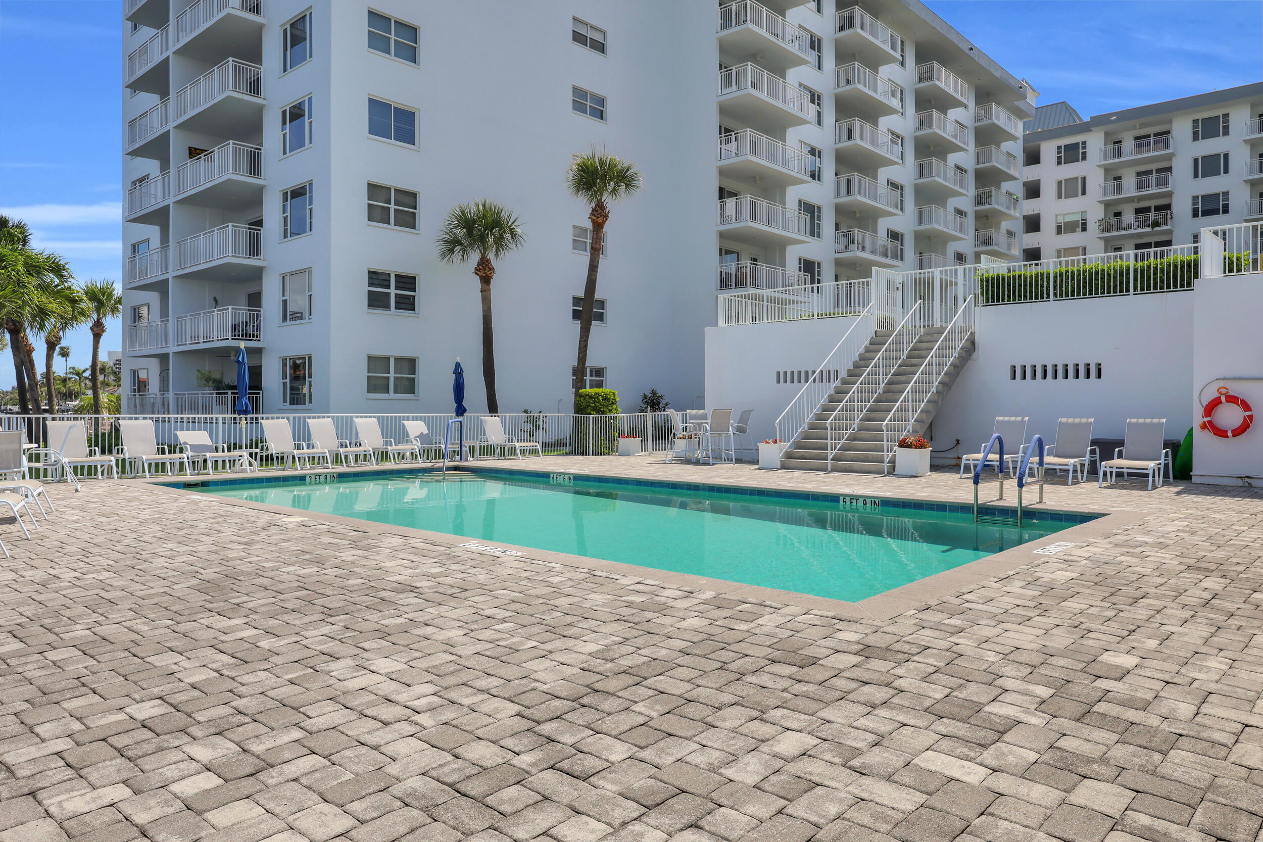 MONTEREY HOUSE CONDO - Residential