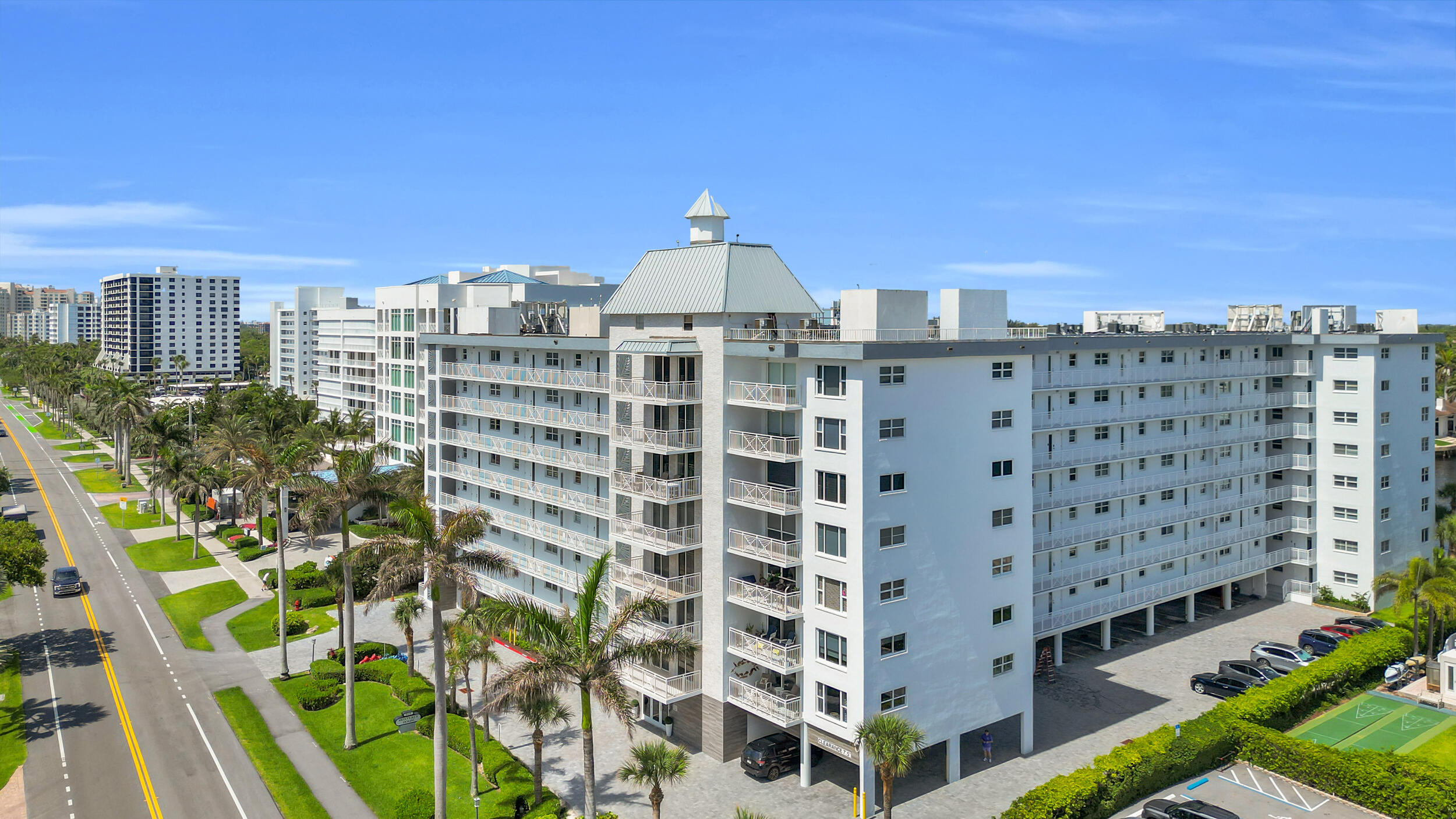 MONTEREY HOUSE CONDO - Residential