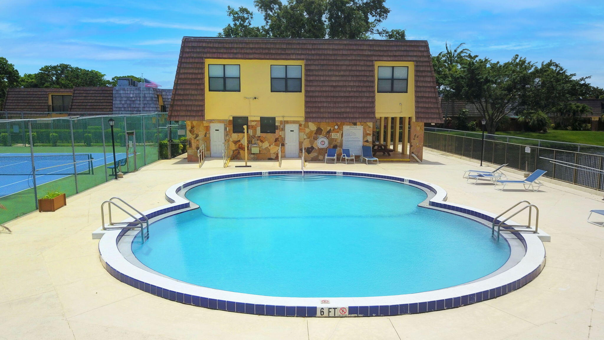 SPRINGDALE HOMES - Residential