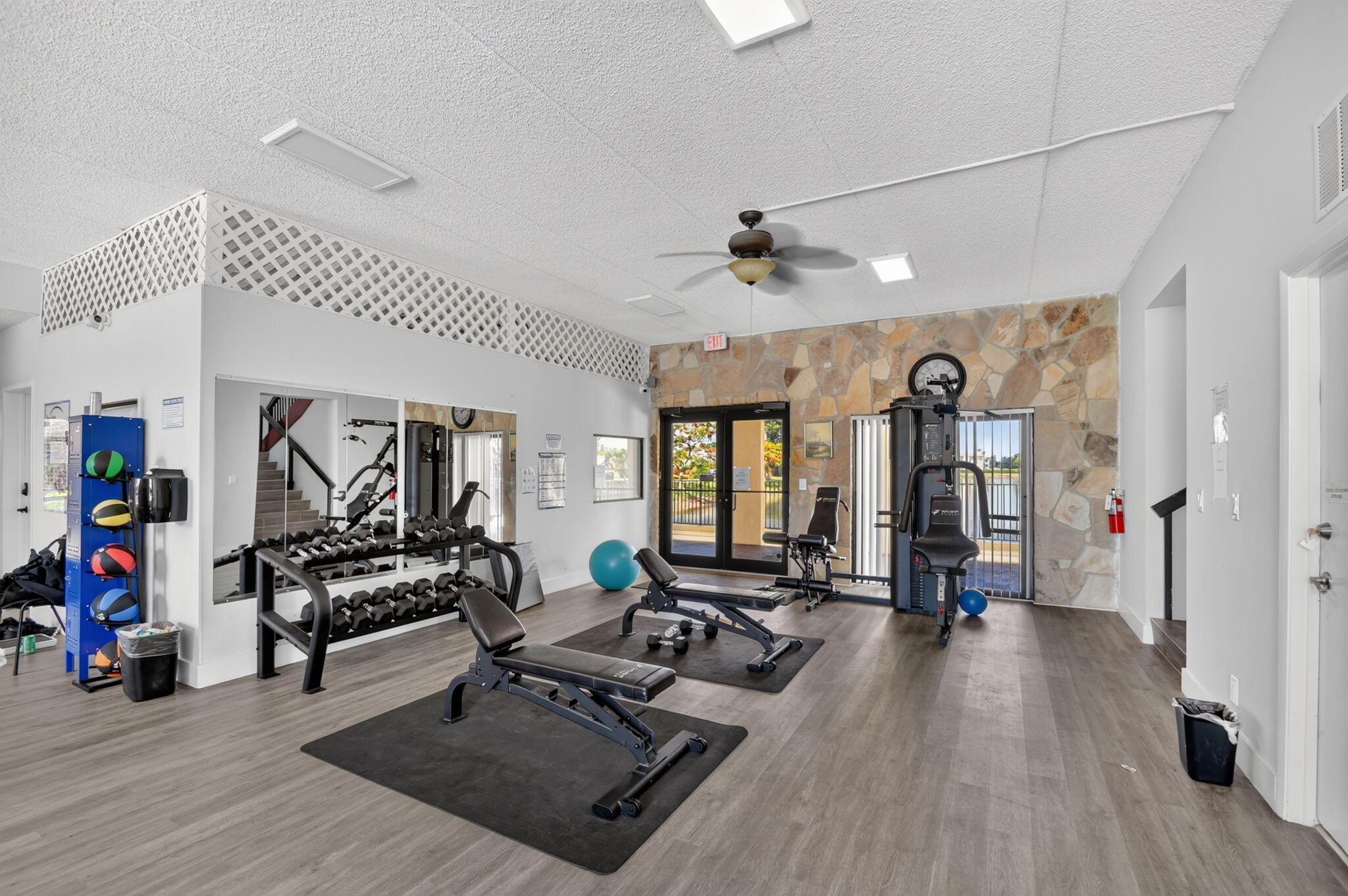 SPRINGDALE HOMES - Residential