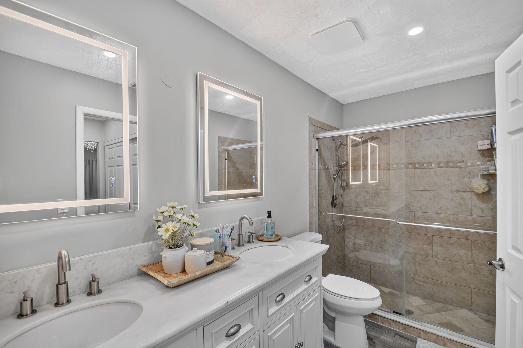 SPRINGDALE HOMES - Residential