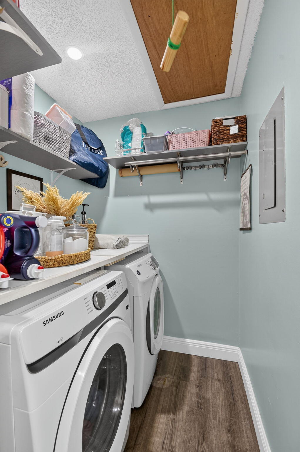 SPRINGDALE HOMES - Residential
