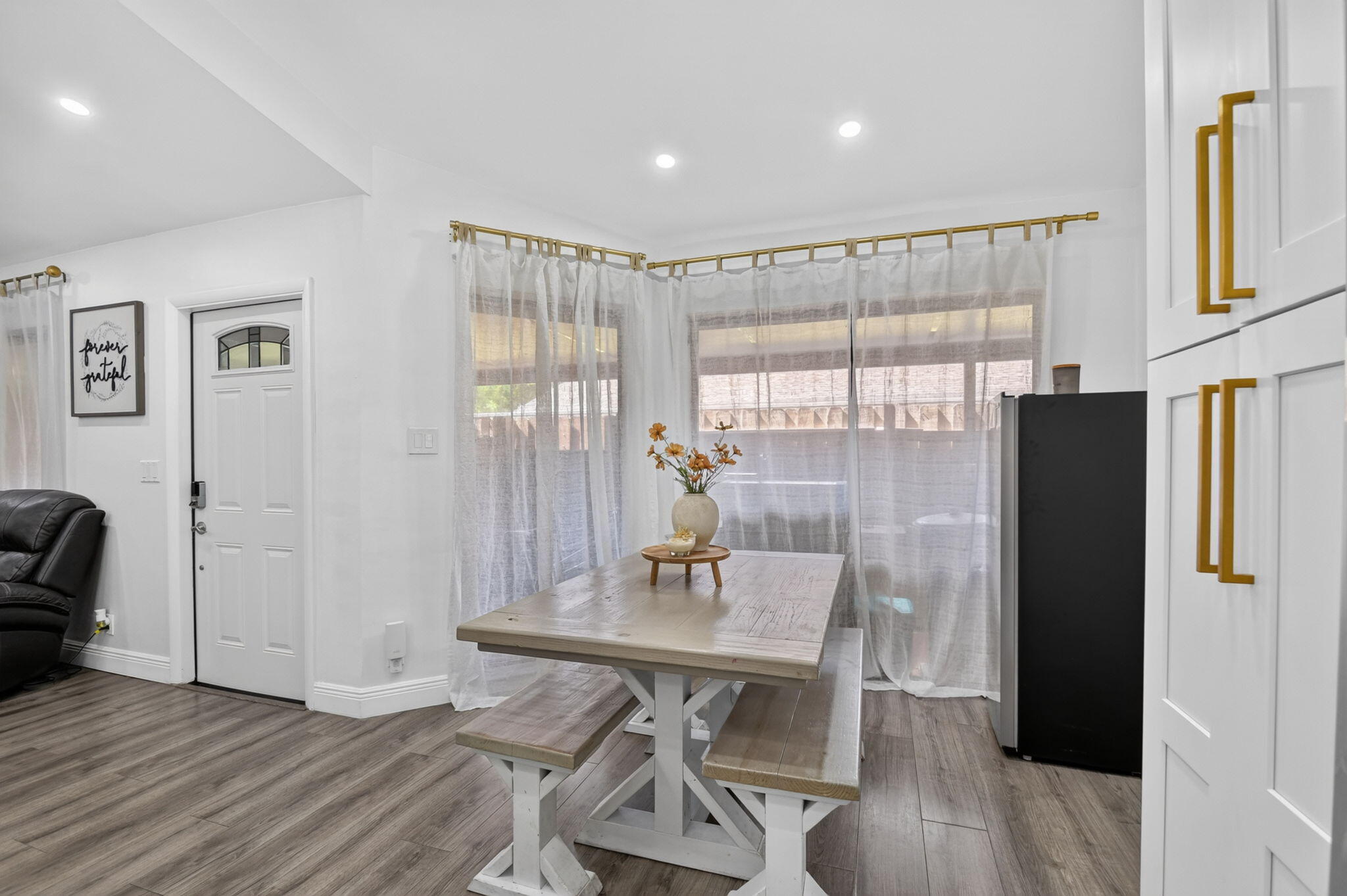 SPRINGDALE HOMES - Residential
