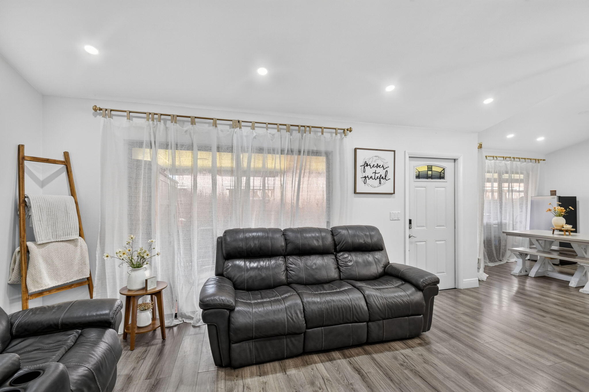 SPRINGDALE HOMES - Residential