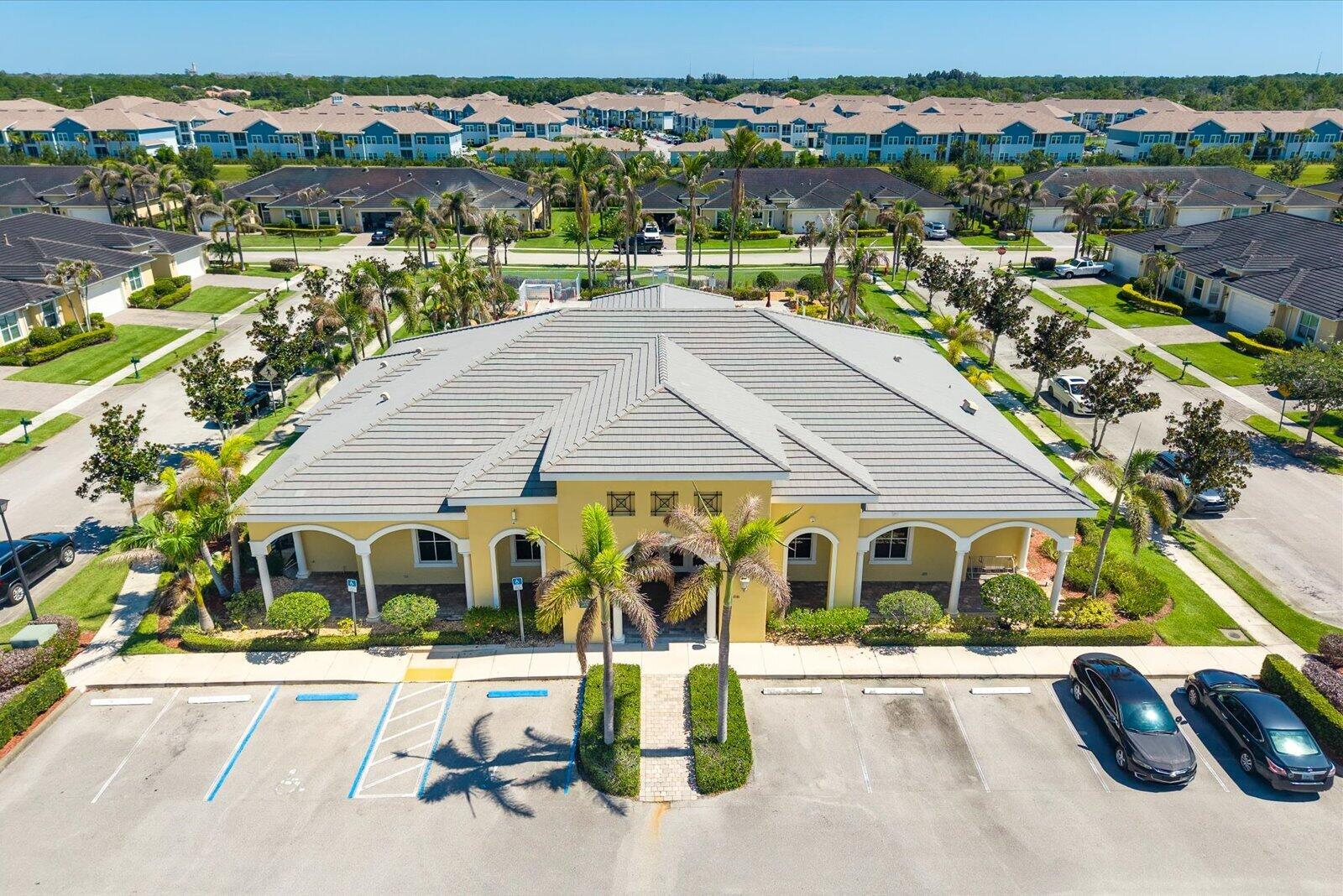 ST ANDREWS TOWNHOMES REPLAT NO 2 - Residential