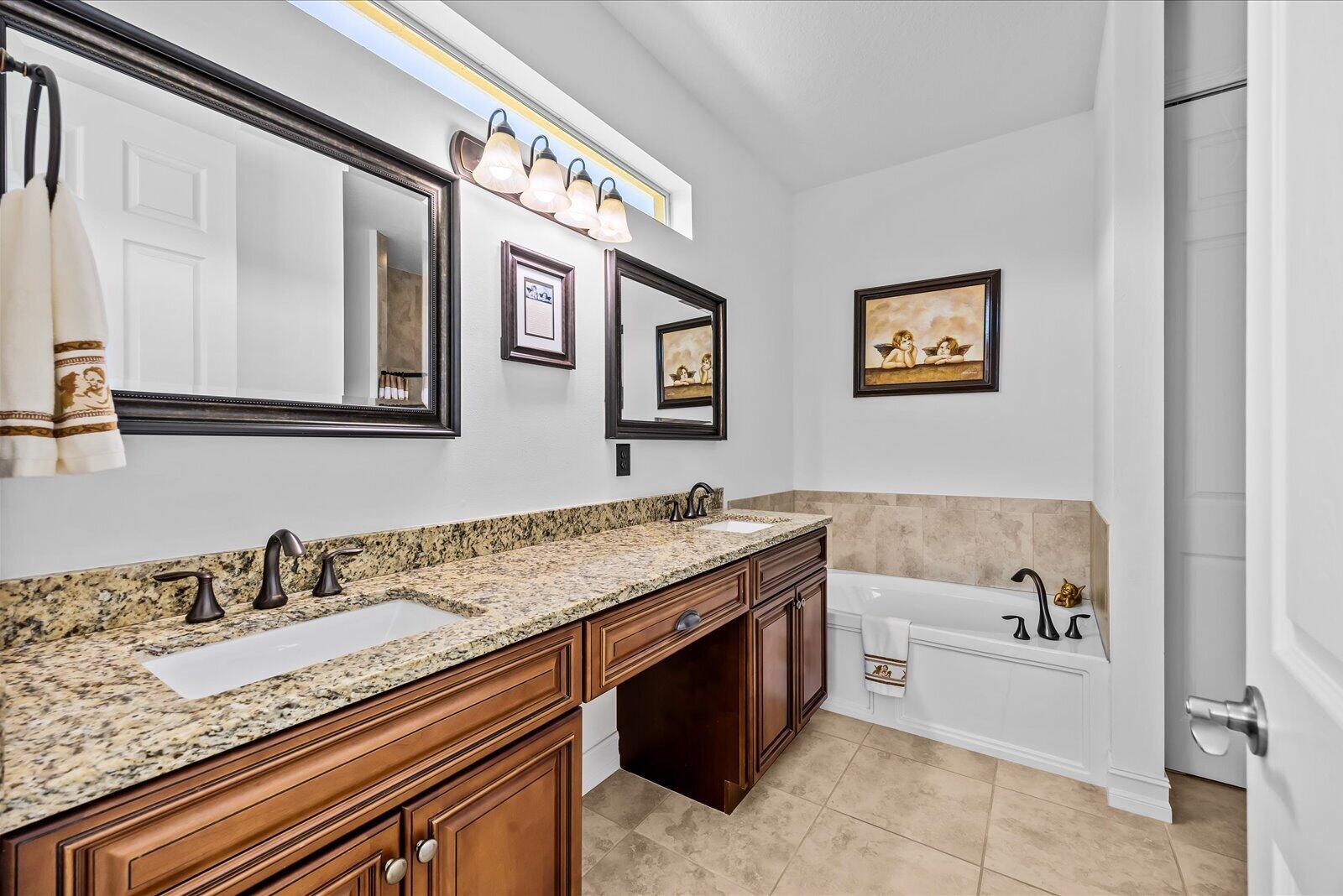 ST ANDREWS TOWNHOMES REPLAT NO 2 - Residential