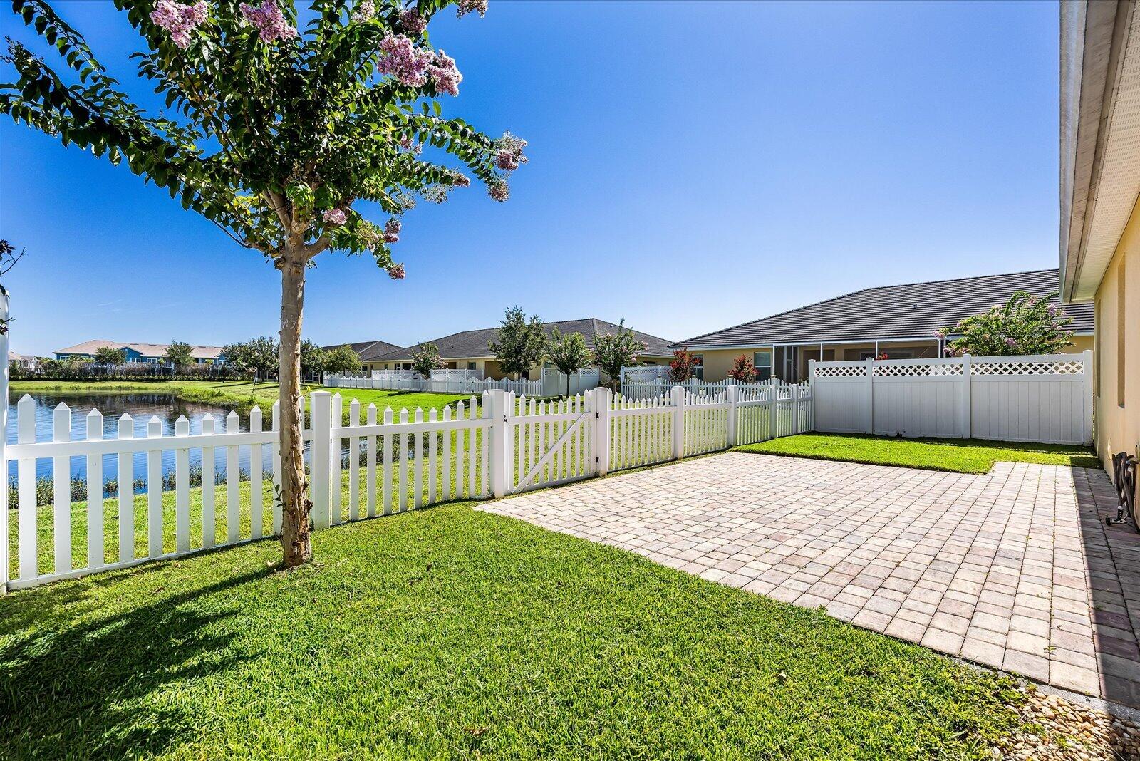 ST ANDREWS TOWNHOMES REPLAT NO 2 - Residential