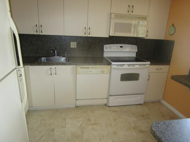 HOLIDAY SPRINGS - Residential