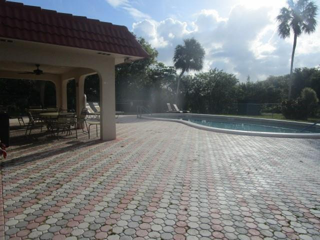 HOLIDAY SPRINGS - Residential