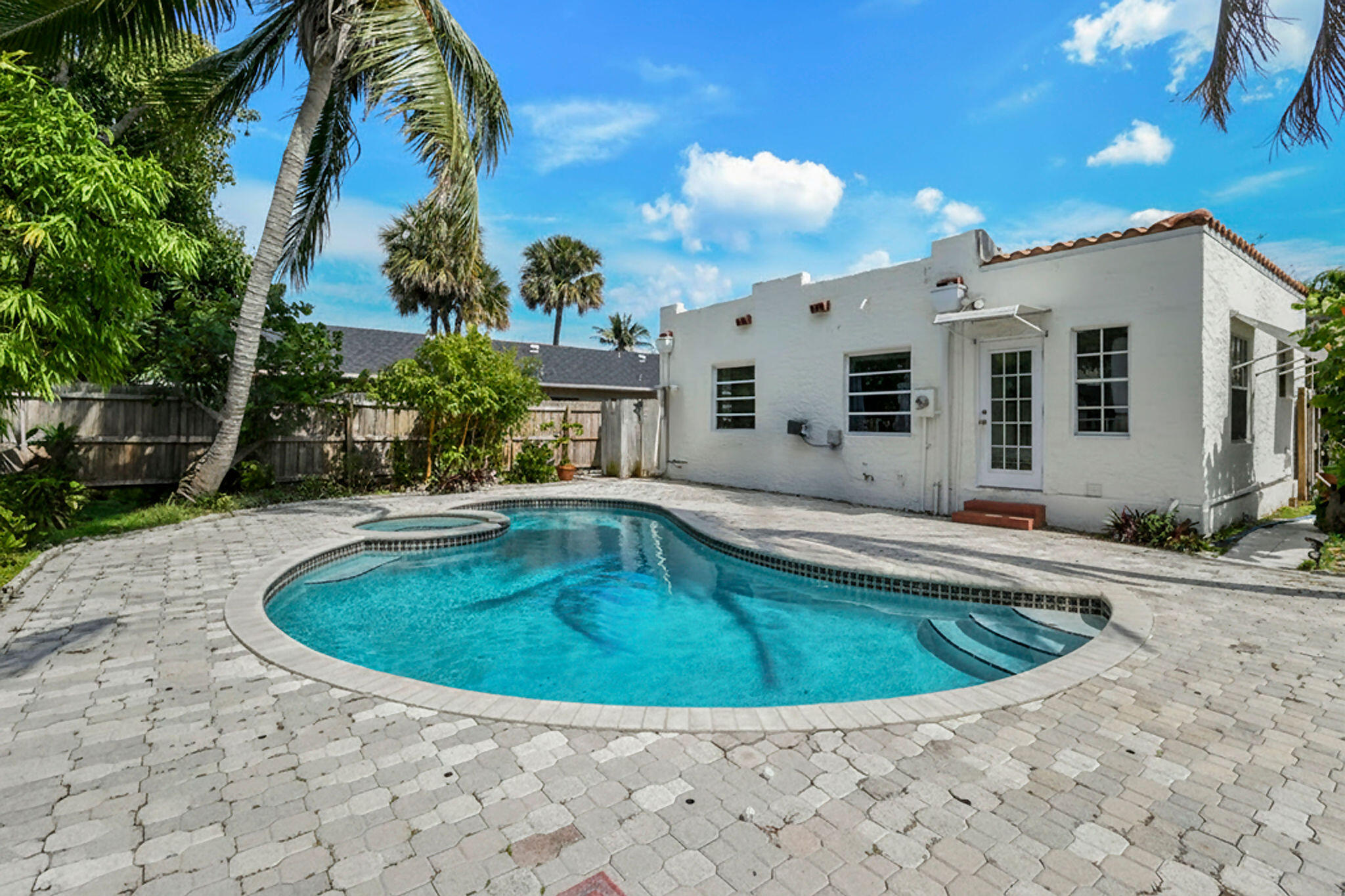 FLAMINGO PARK - Residential