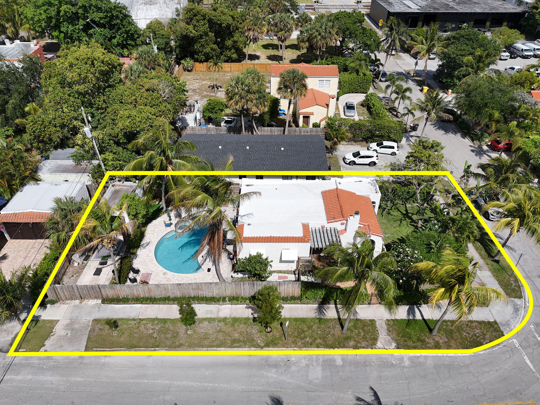 FLAMINGO PARK - Residential