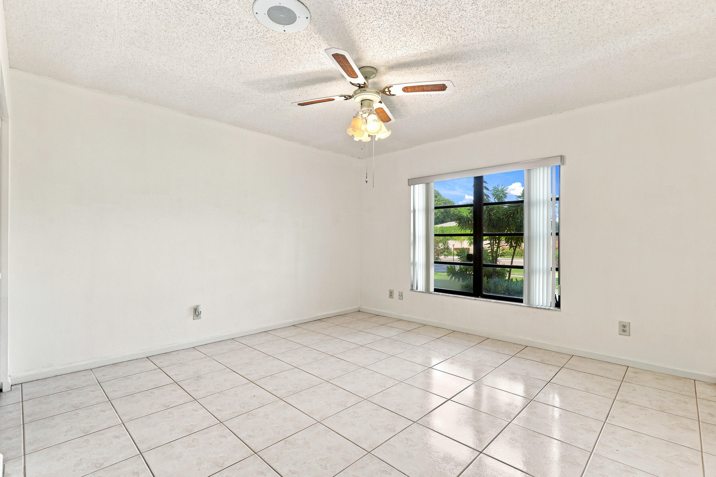PALM BEACH NATL GOLF AND COUNTRY CLUB ESTATES 3A - Residential