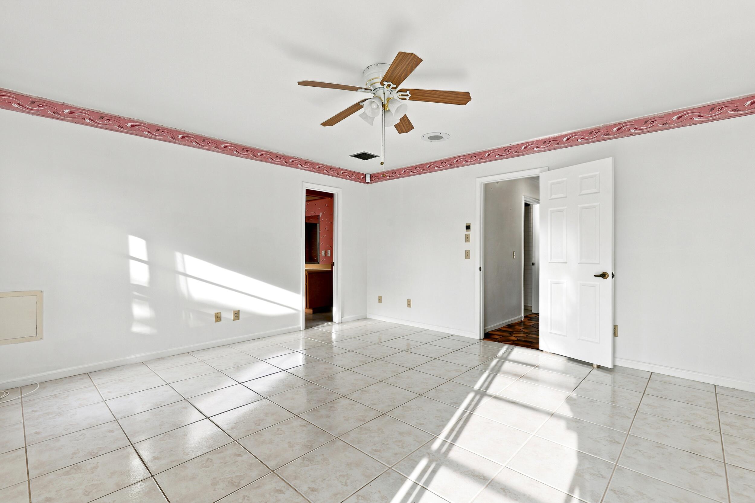 PALM BEACH NATL GOLF AND COUNTRY CLUB ESTATES 3A - Residential