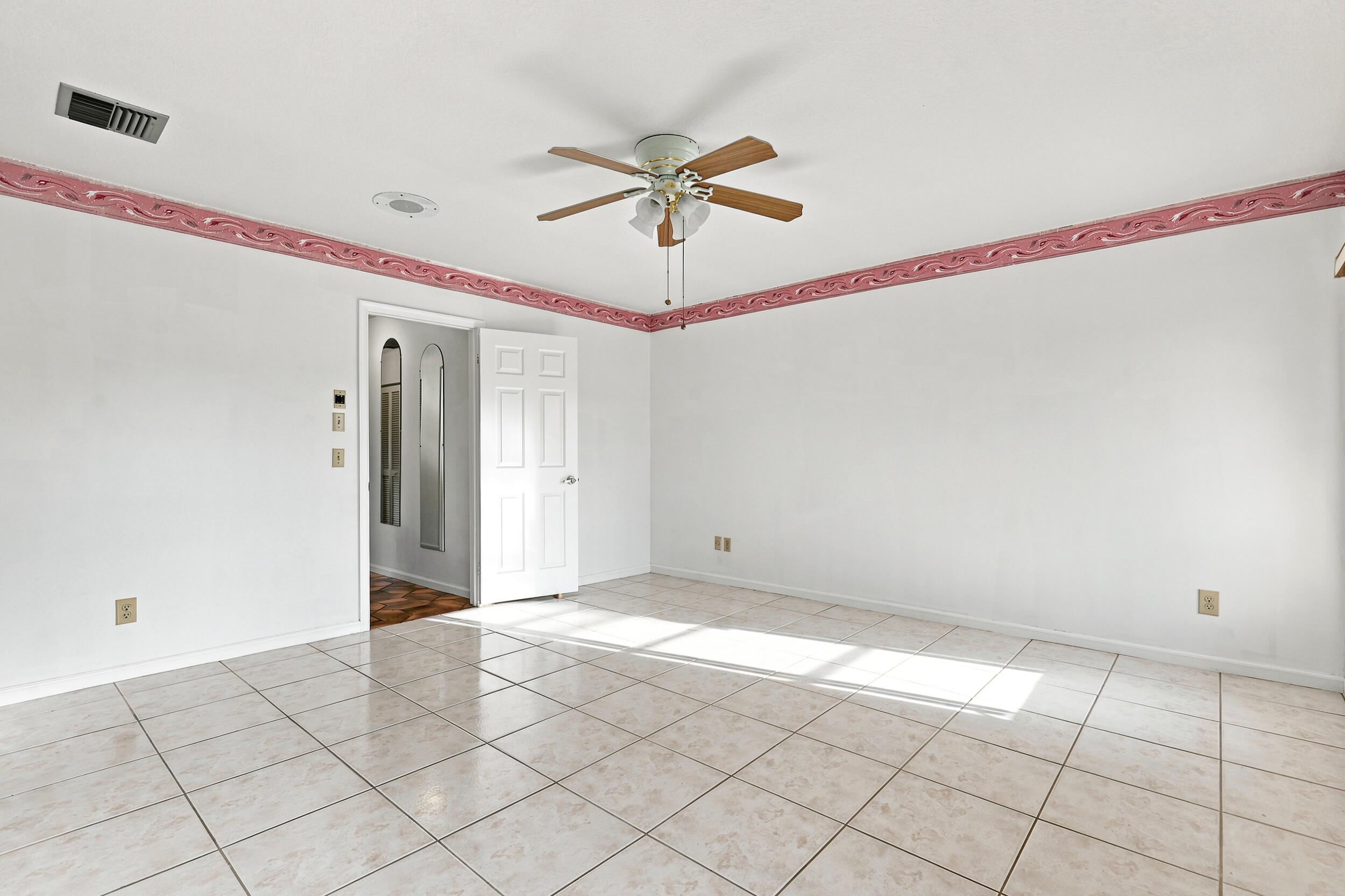 PALM BEACH NATL GOLF AND COUNTRY CLUB ESTATES 3A - Residential