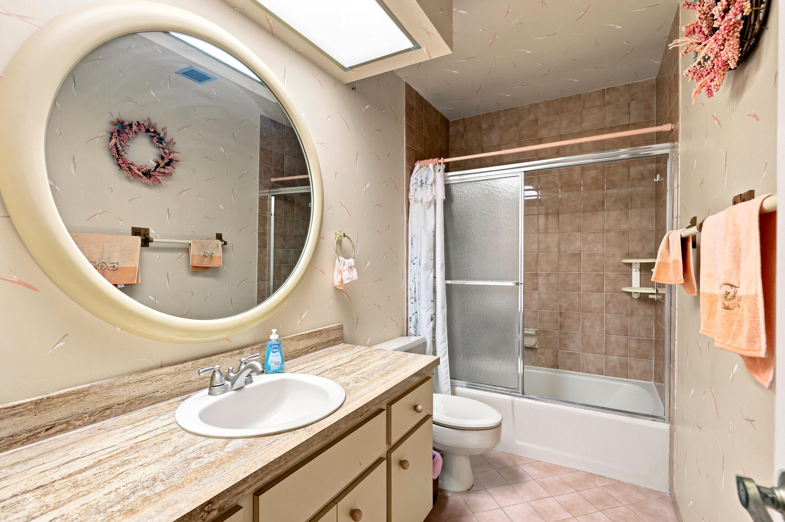 PALM BEACH NATL GOLF AND COUNTRY CLUB ESTATES 3A - Residential