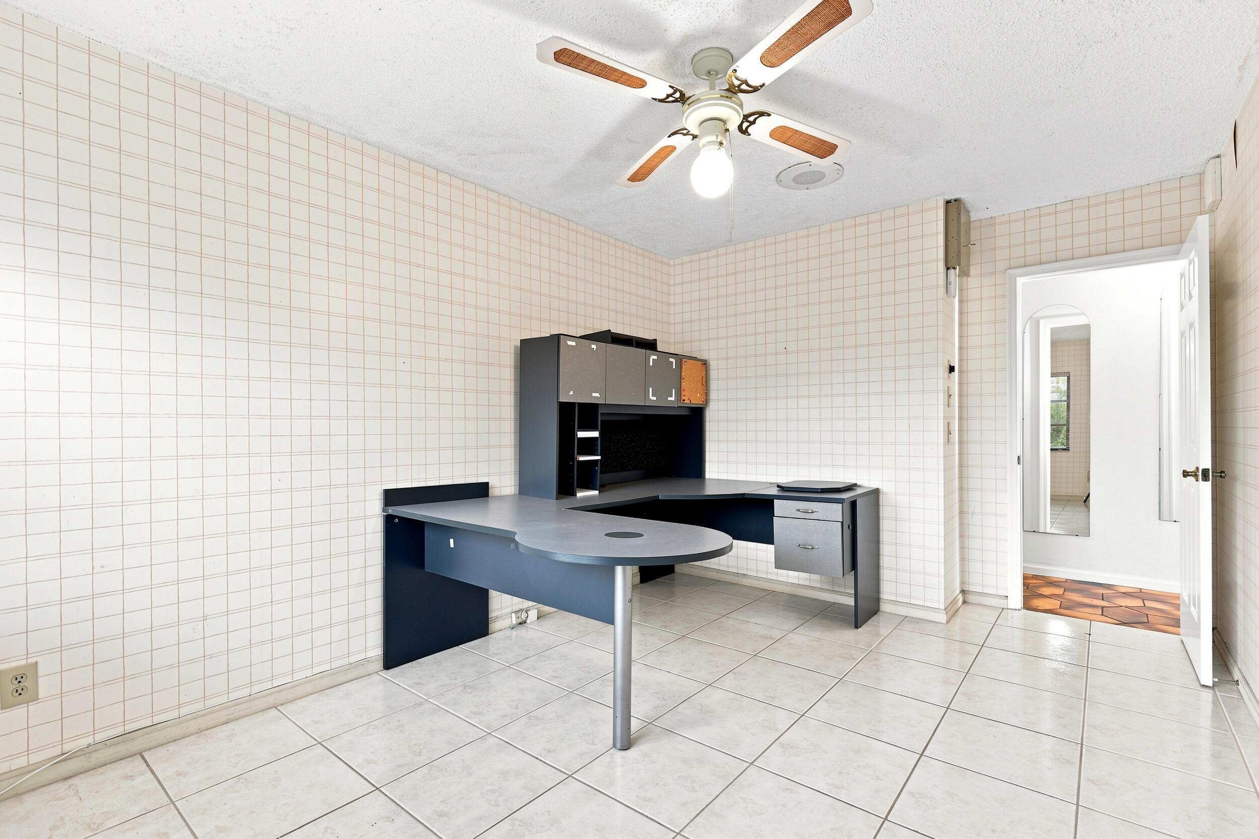 PALM BEACH NATL GOLF AND COUNTRY CLUB ESTATES 3A - Residential