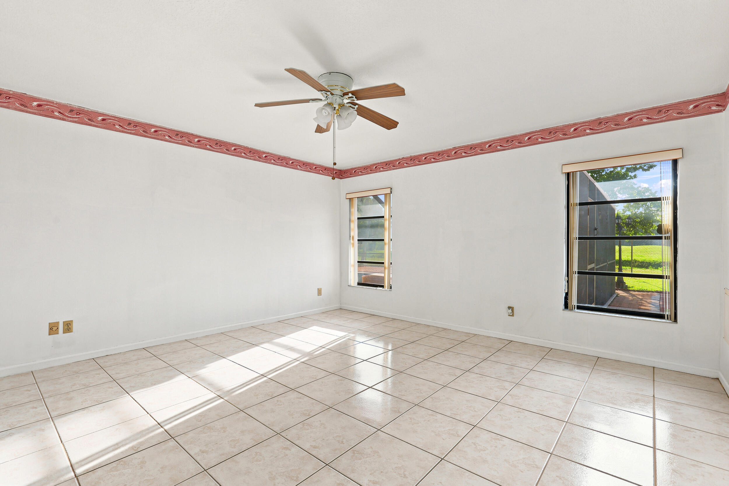 PALM BEACH NATL GOLF AND COUNTRY CLUB ESTATES 3A - Residential