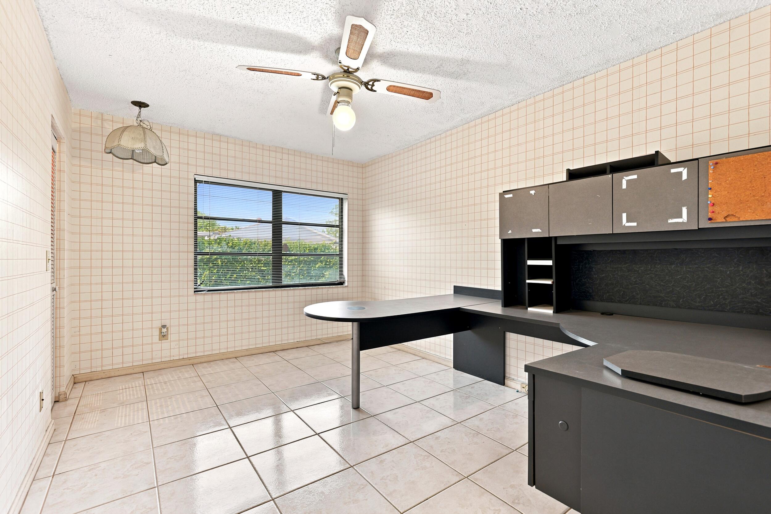PALM BEACH NATL GOLF AND COUNTRY CLUB ESTATES 3A - Residential