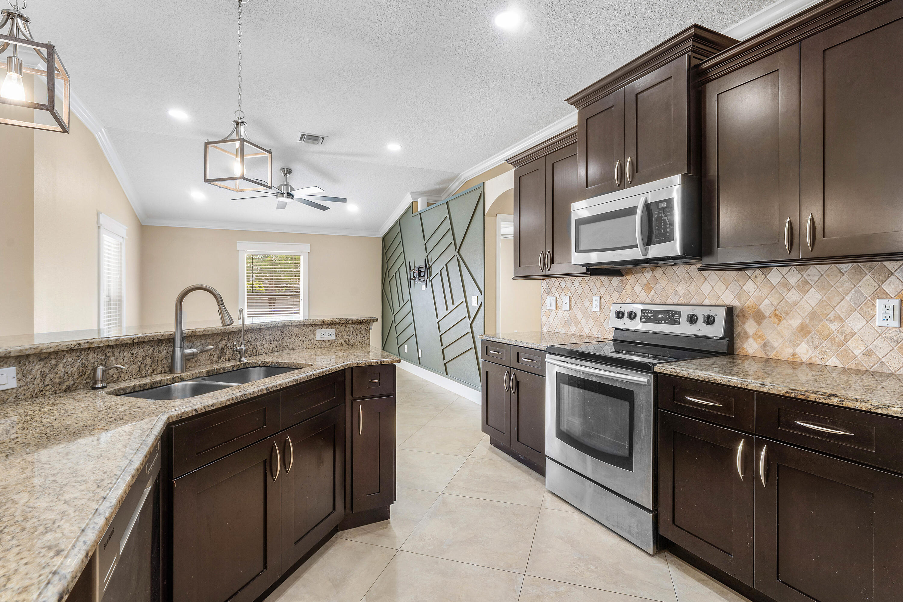 PORT ST LUCIE SECTION 37 - Residential