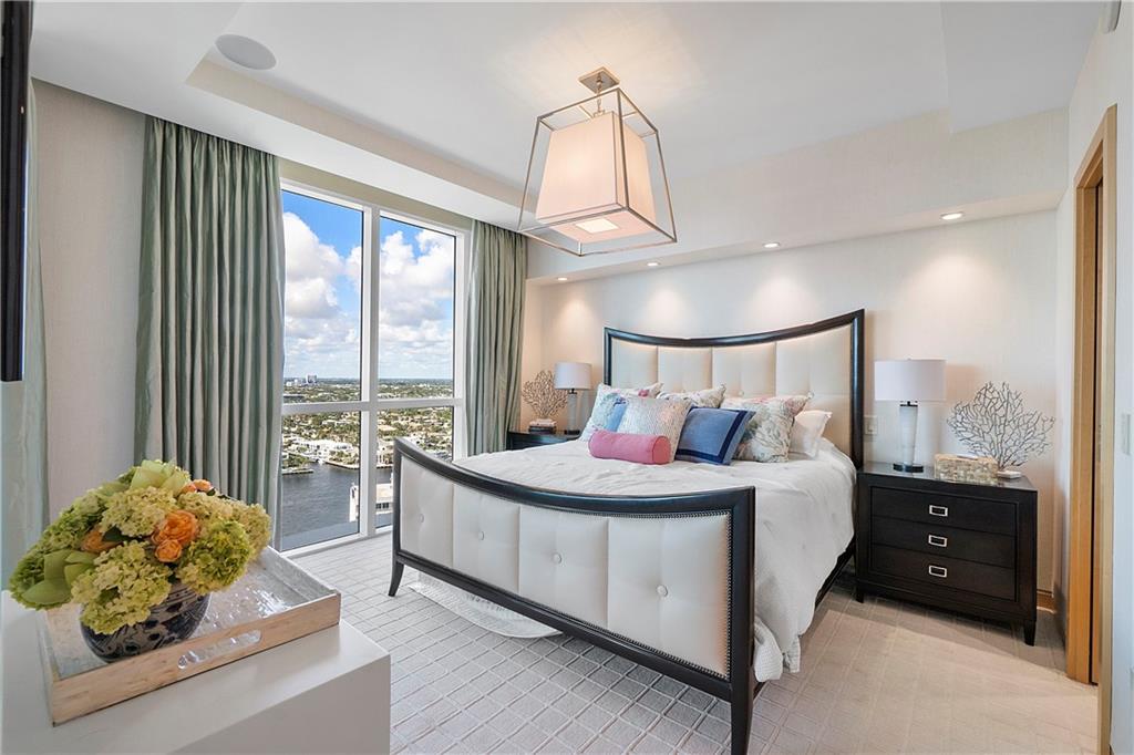 LAS OLAS BEACH CLUB - Residential