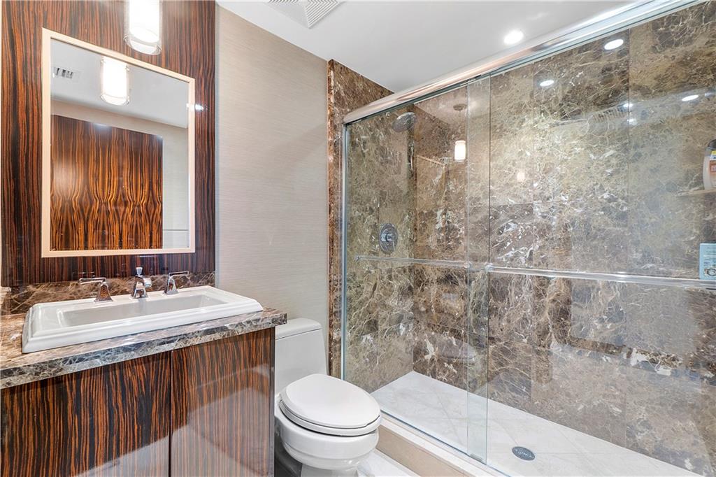 LAS OLAS BEACH CLUB - Residential
