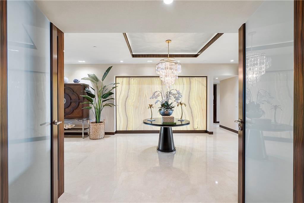 LAS OLAS BEACH CLUB - Residential