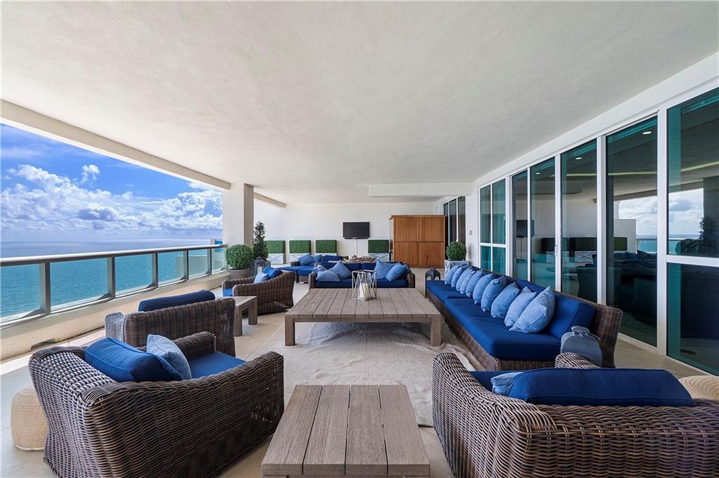 LAS OLAS BEACH CLUB - Residential