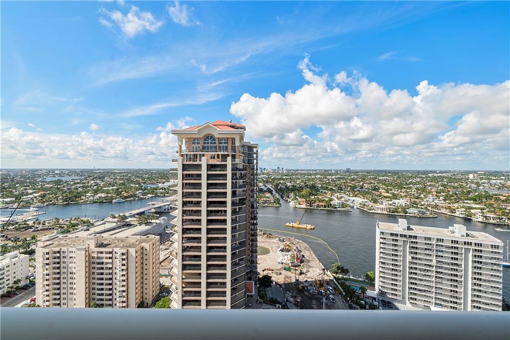 LAS OLAS BEACH CLUB - Residential