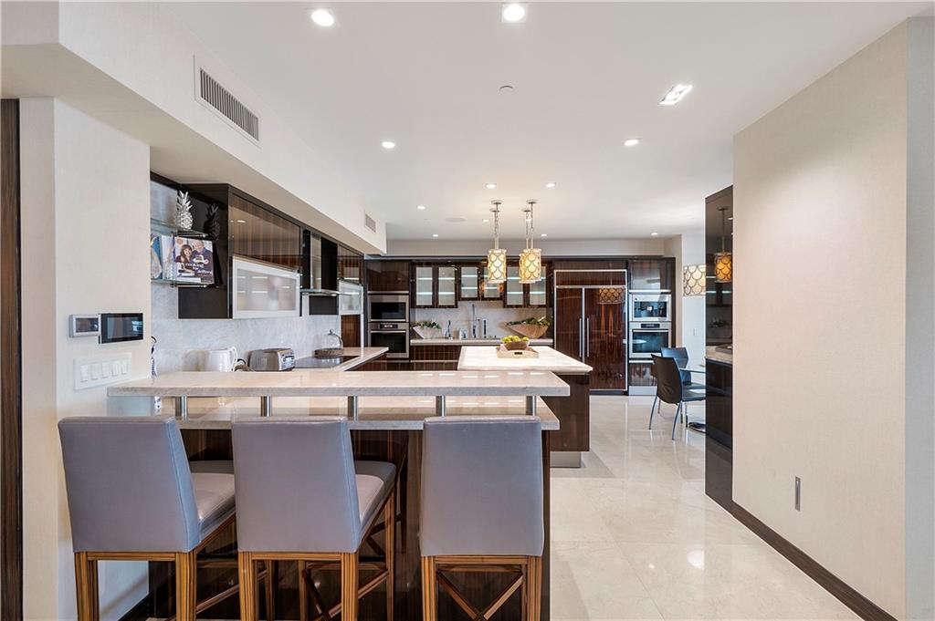 LAS OLAS BEACH CLUB - Residential