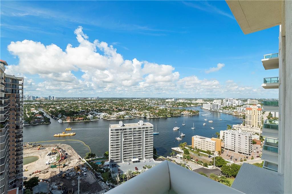 LAS OLAS BEACH CLUB - Residential