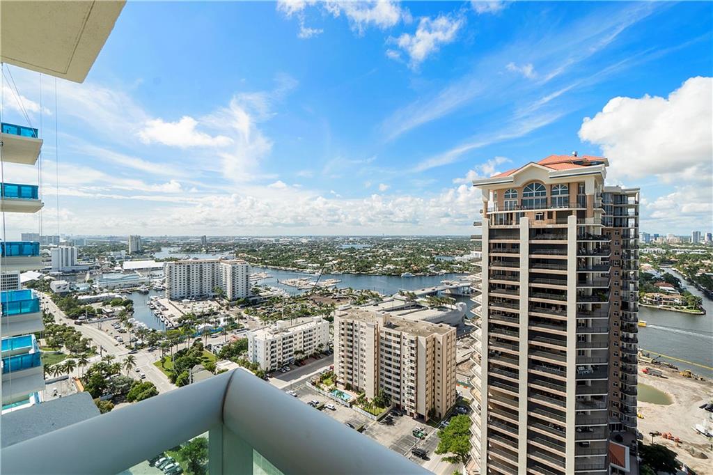 LAS OLAS BEACH CLUB - Residential