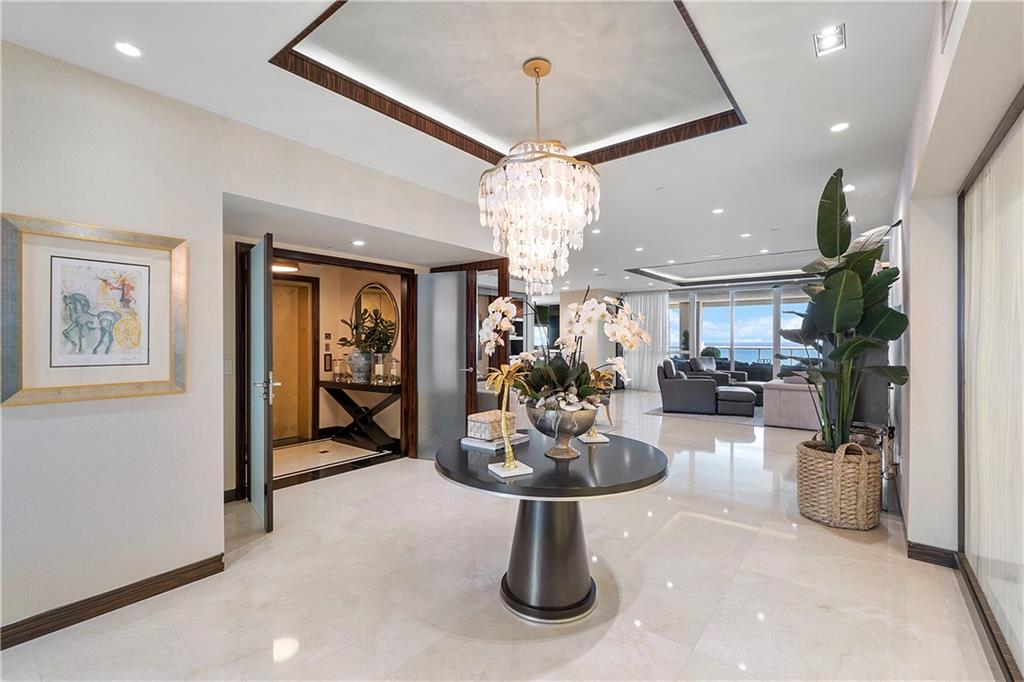 LAS OLAS BEACH CLUB - Residential