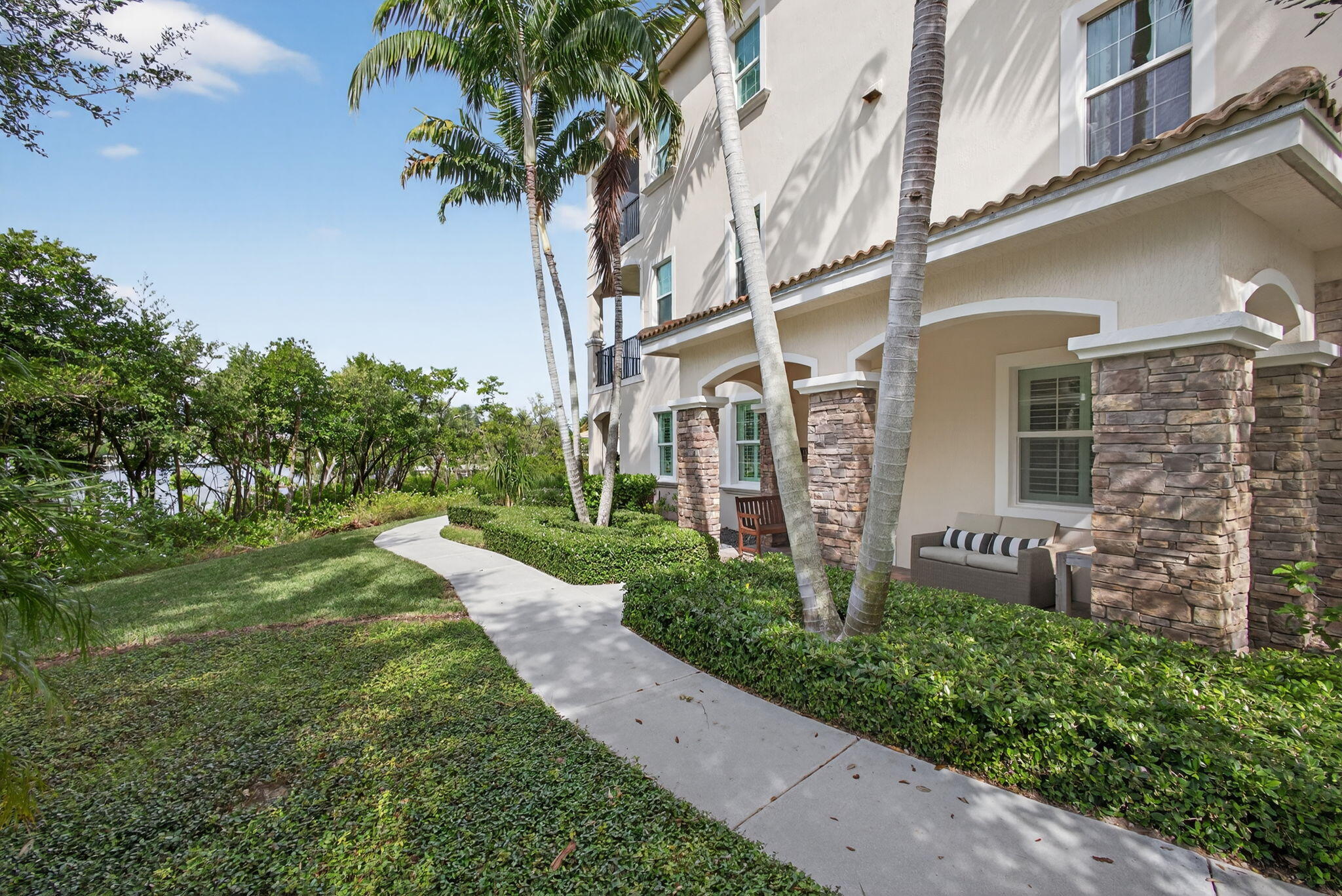 CARRIAGE HOMES AT FRENCHMANS HARBOR CONDO - Residential