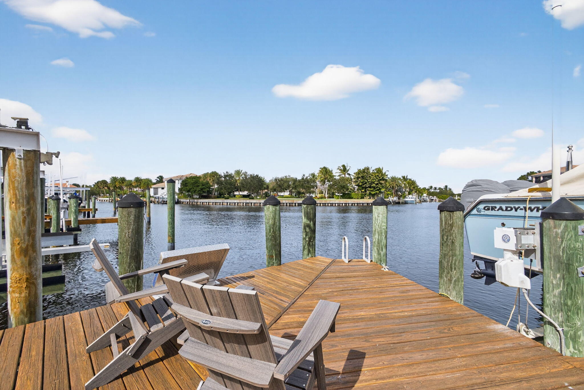 CARRIAGE HOMES AT FRENCHMANS HARBOR CONDO - Residential