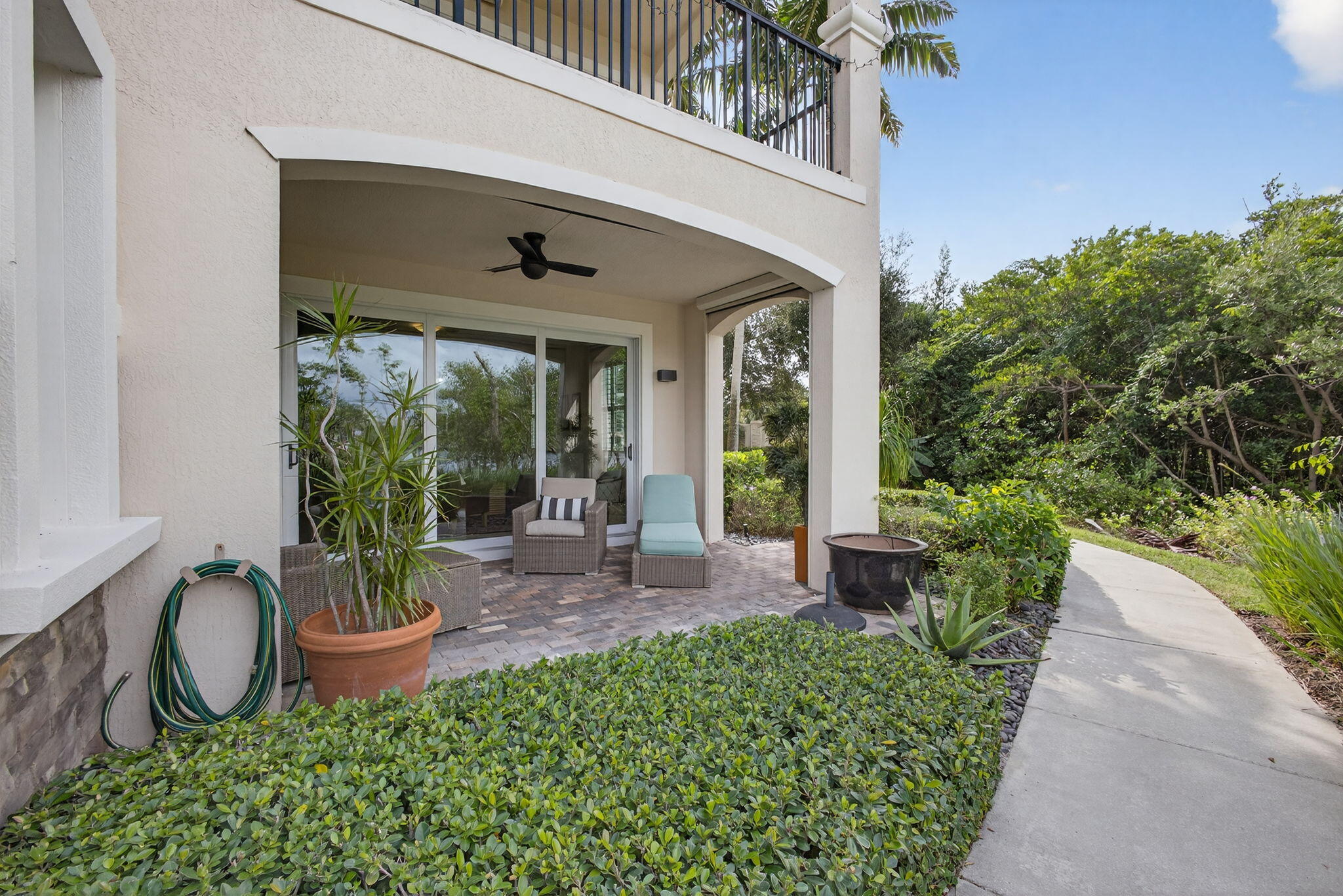 CARRIAGE HOMES AT FRENCHMANS HARBOR CONDO - Residential