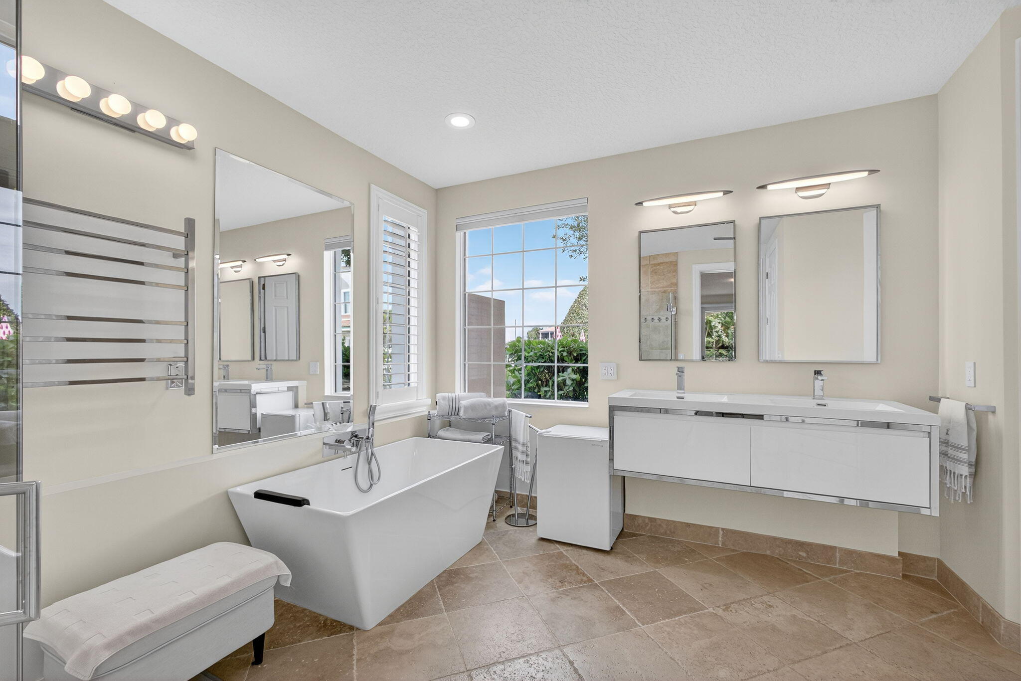 CARRIAGE HOMES AT FRENCHMANS HARBOR CONDO - Residential