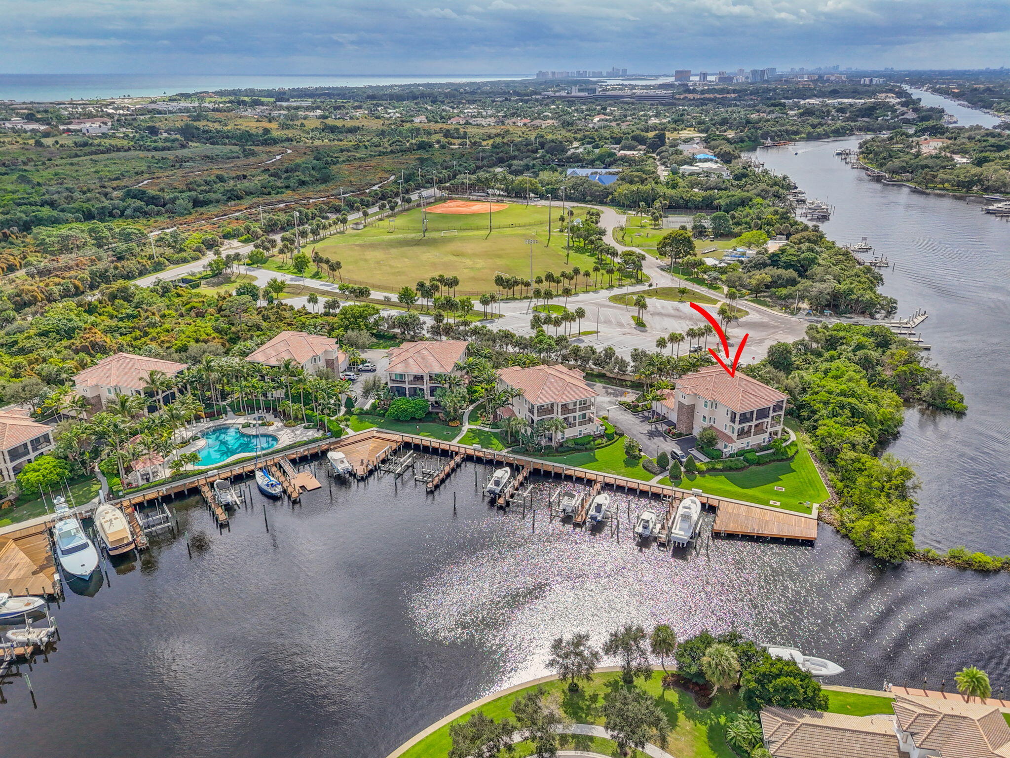 CARRIAGE HOMES AT FRENCHMANS HARBOR CONDO - Residential
