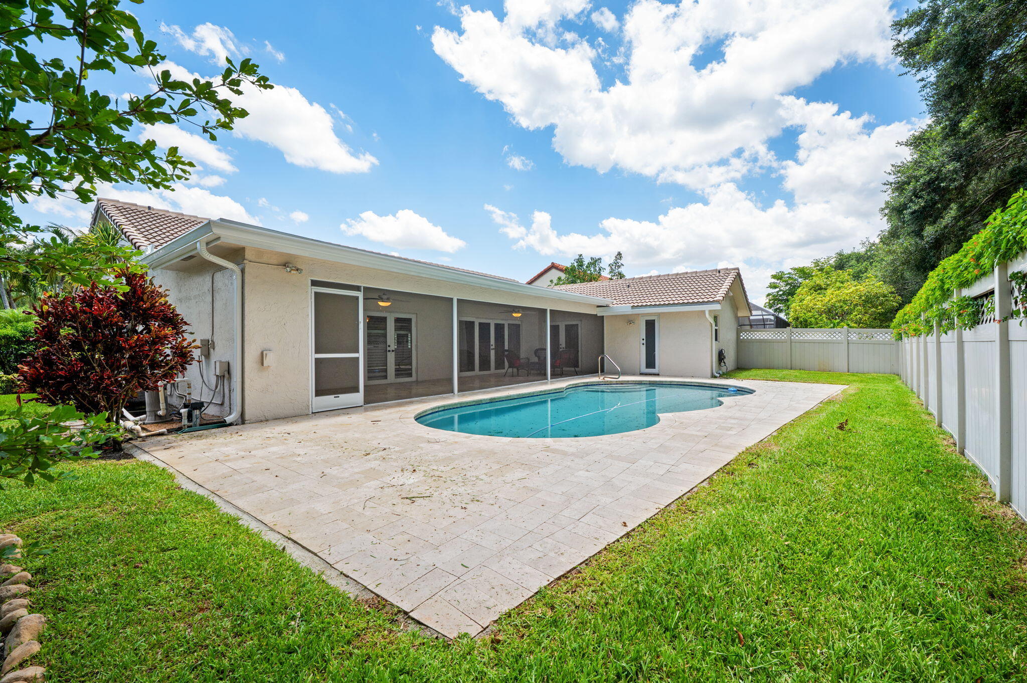 CYPRESS GLEN - Residential