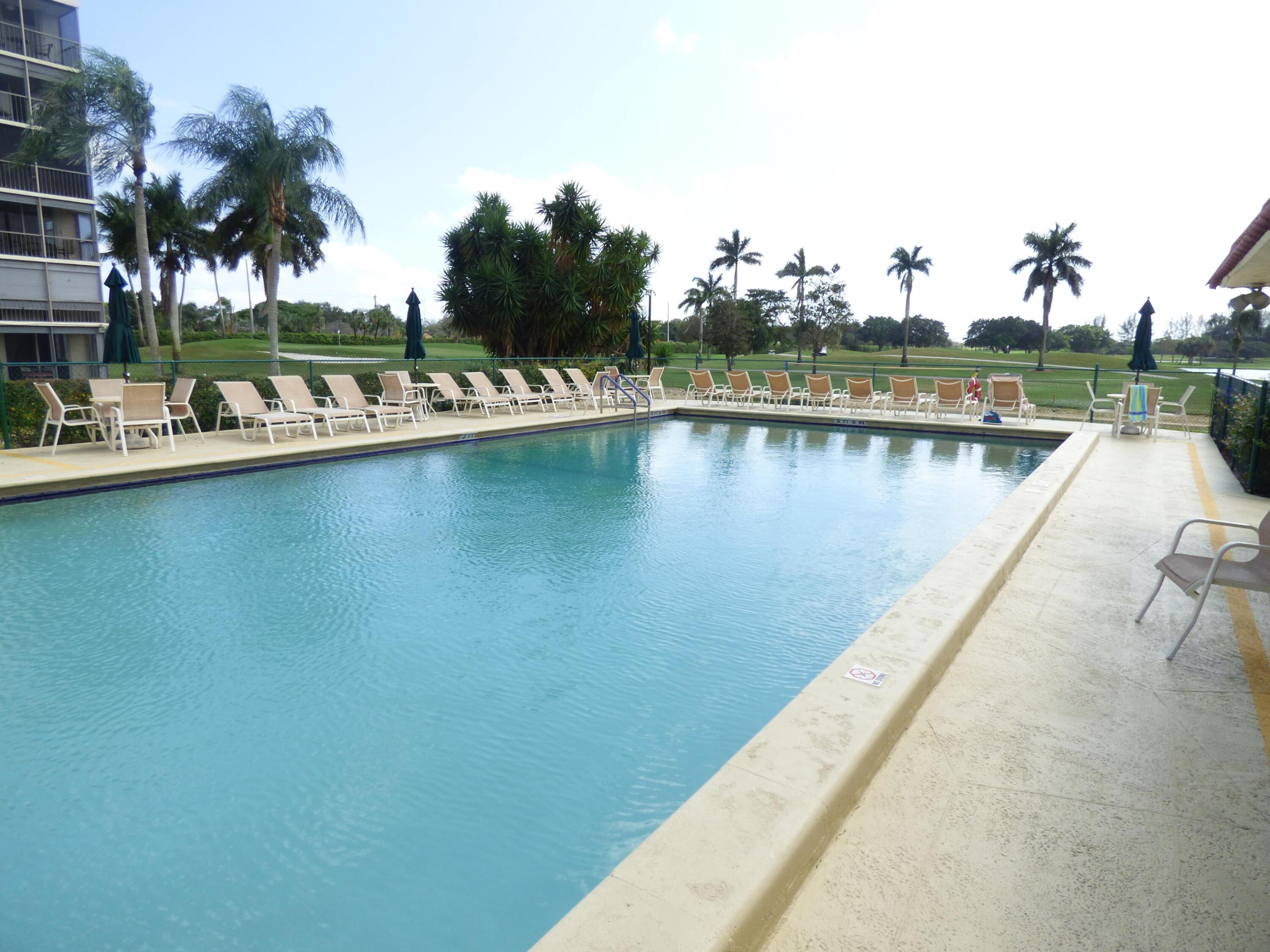 HOLLYBROOK GOLF - Residential