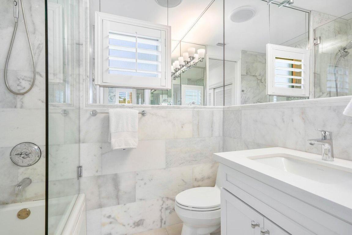 SAILFISH POINT - Residential