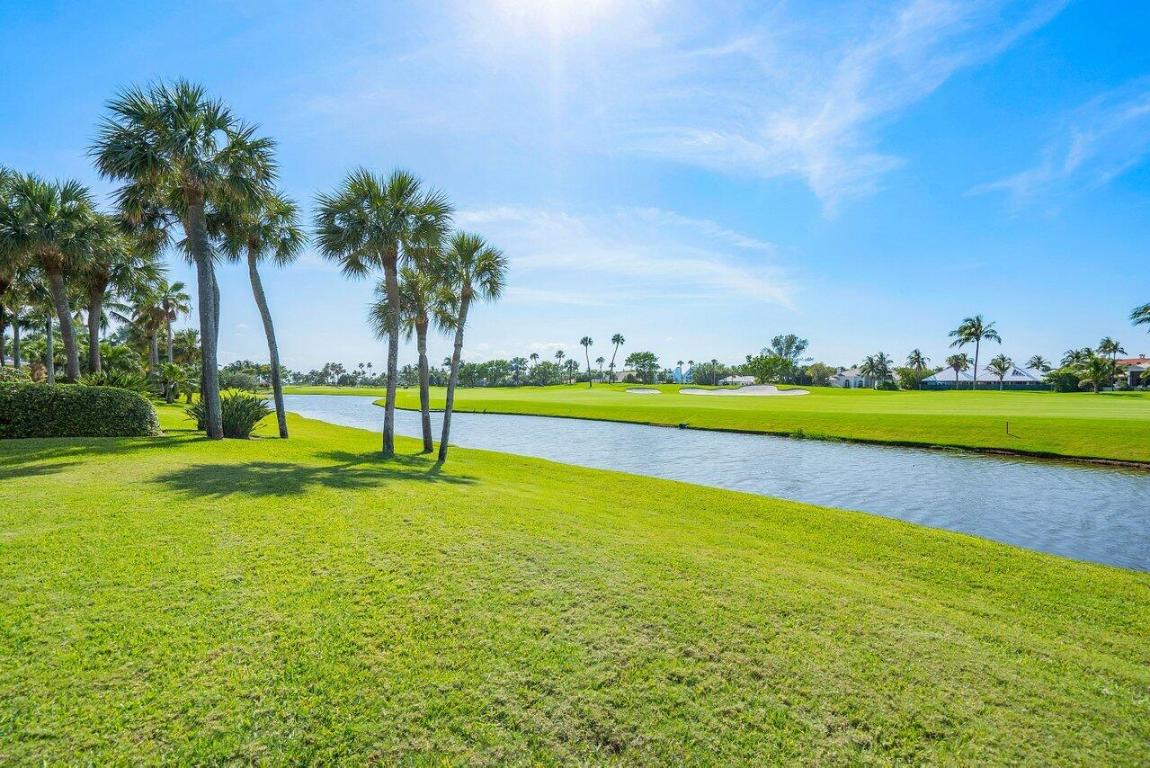 SAILFISH POINT - Residential